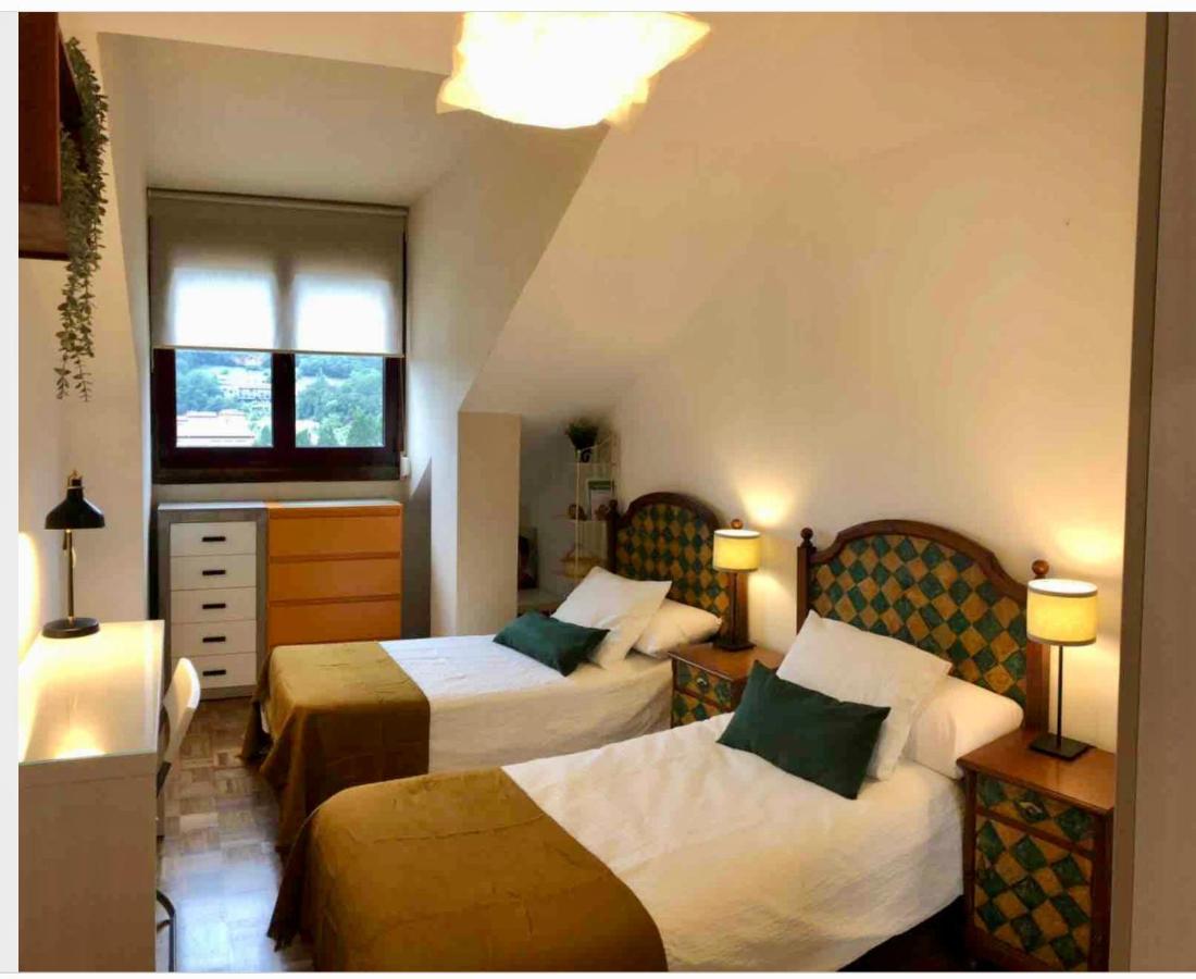 Appartement Apartamento Centro Onís Extérieur photo